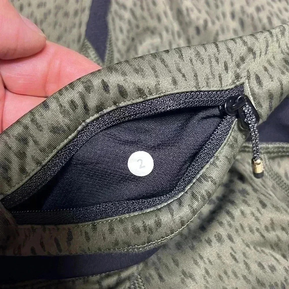 Lululemon Run Inspire II Crop Green Dot Leggings 2 - Picture 7 of 8